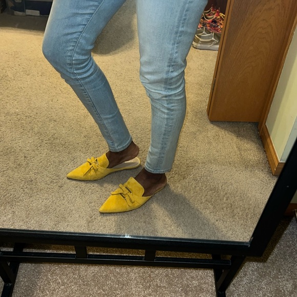 ETIENNE AIGNER ALANA BOW MULE SLIP ON’S IN A GOLDEN SUEDE LEATHER COLOR - Picture 5 of 16